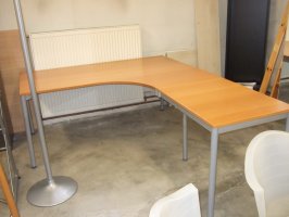 Kanceláský stůl 150x120 + 80 cm, v= 68-70 cm,h= 80 a 60 cm